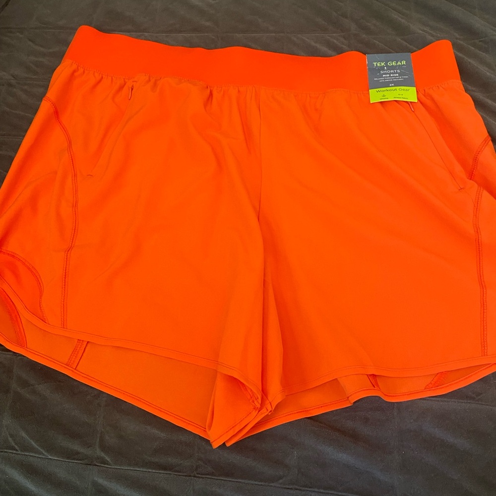 NWT Midrise shorts with pockets/zippers
